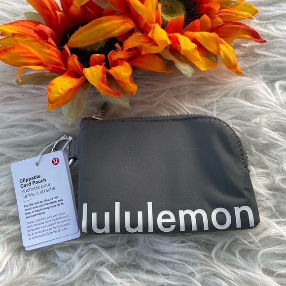 🌺HP🌺NWT Lululemon Clippable Card Pouch - Picture 1 of 4